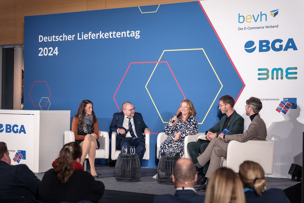 N.Bauer, Dr. C.Stender, K. May, P. Federl, M.Müller-Böge (vlnr) bei der Panel-Diskussion